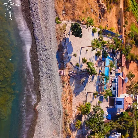 Astrofegia Beachfront Pomos