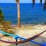 Astrofegia Beachfront Помос
