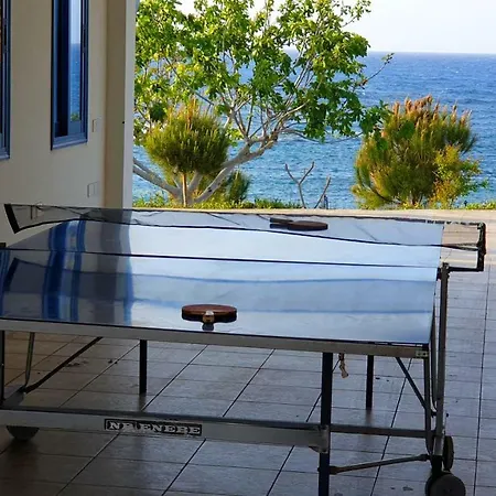 Astrofegia Beachfront פומוס