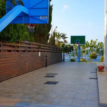 Astrofegia Beachfront * بوموس