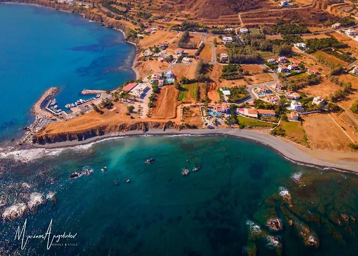 Vila Astrofegia Beachfront *