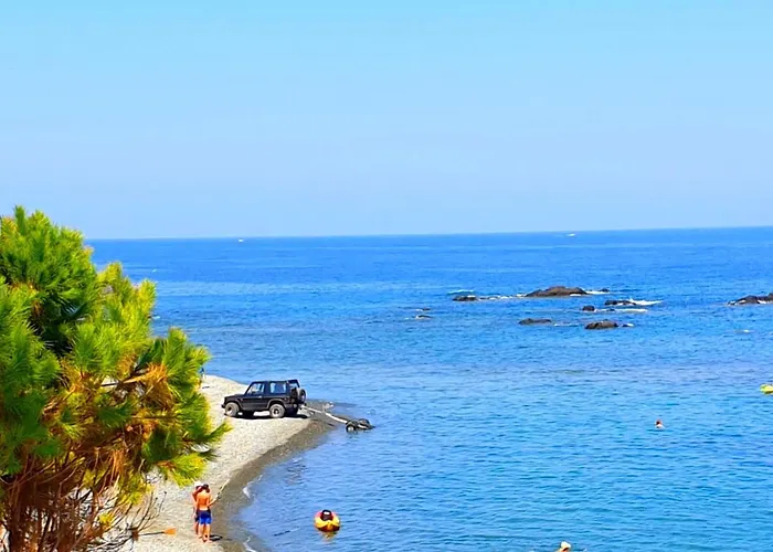 Astrofegia Beachfront * Pomos