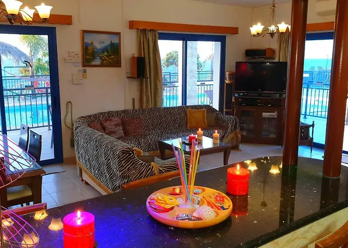 Astrofegia Beachfront * Помос