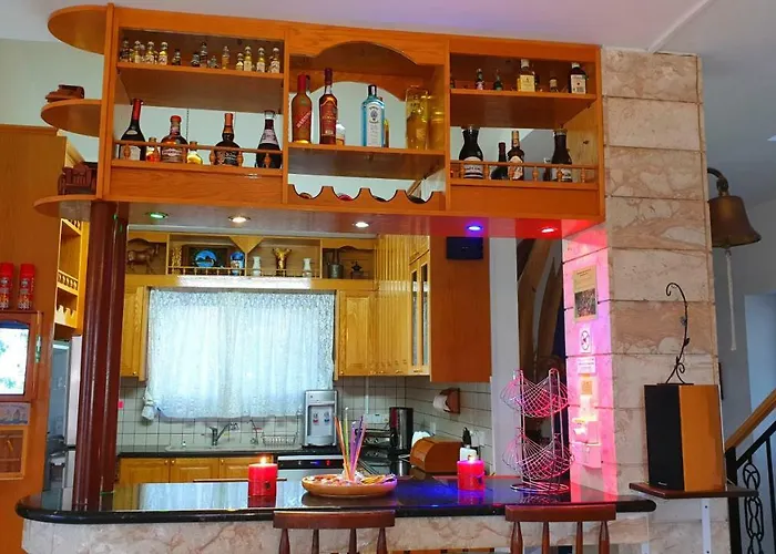 Astrofegia Beachfront Вилла Помос